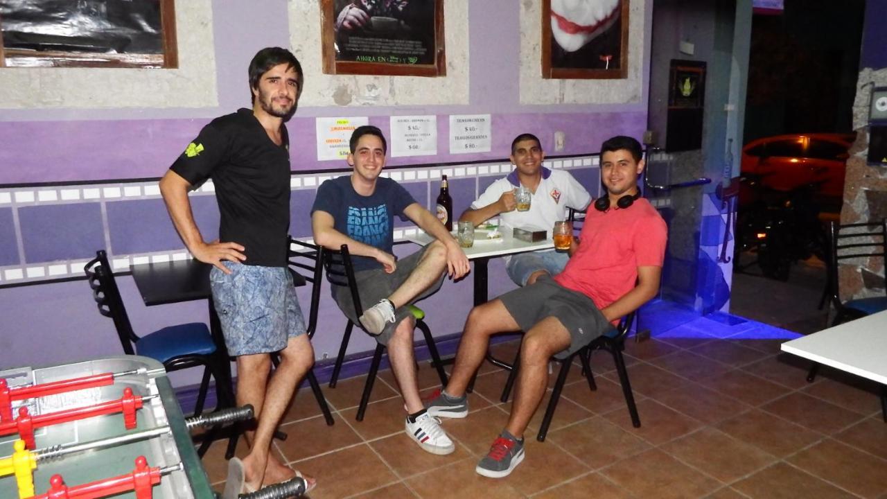 Hostel De Pichincha Gualeguaychú Eksteriør bilde